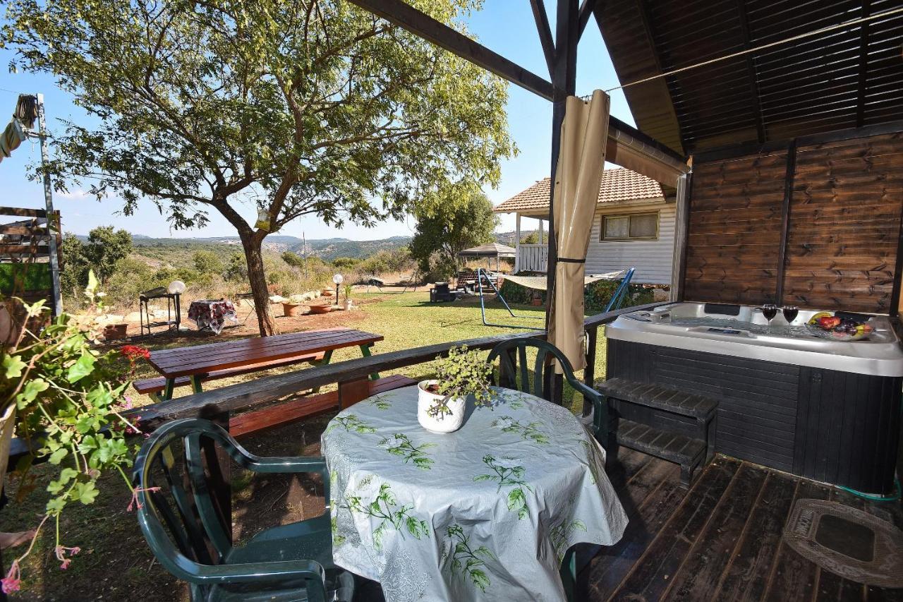 Villa Tal Nof Cabins Manot Exterior foto