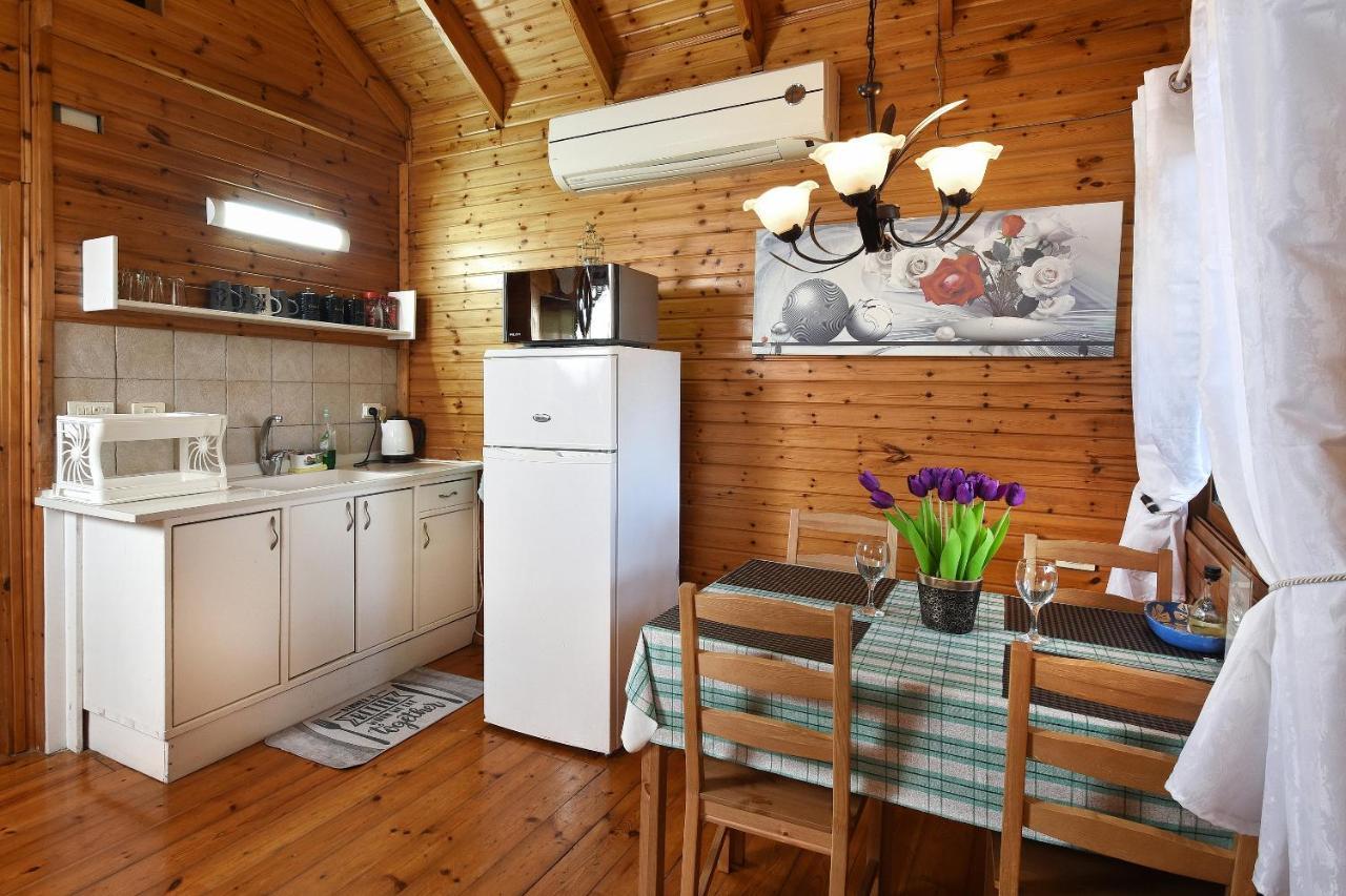 Villa Tal Nof Cabins Manot Exterior foto