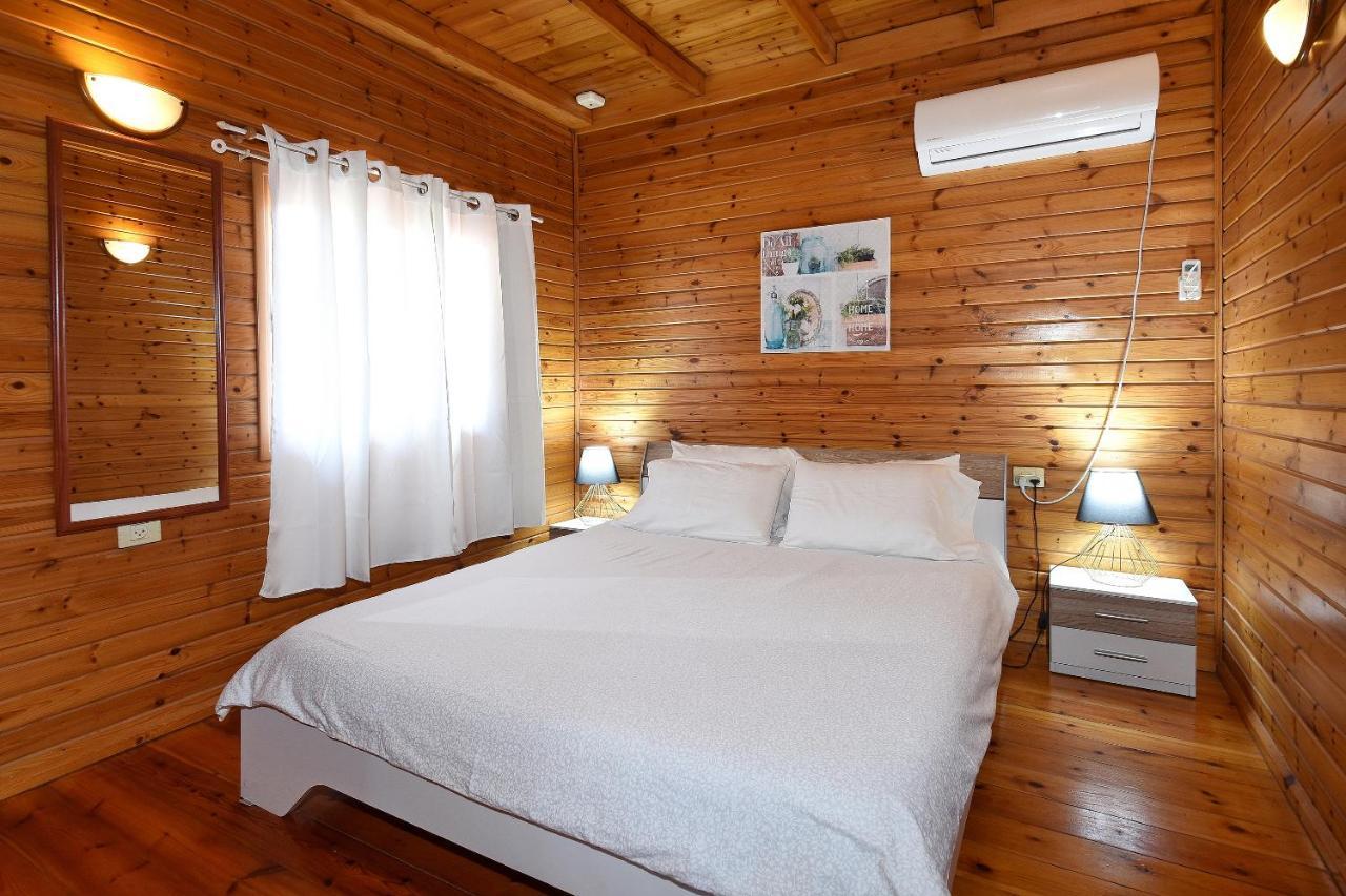 Villa Tal Nof Cabins Manot Exterior foto