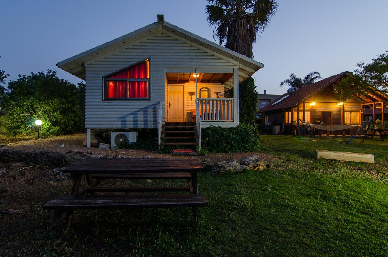 Villa Tal Nof Cabins Manot Exterior foto